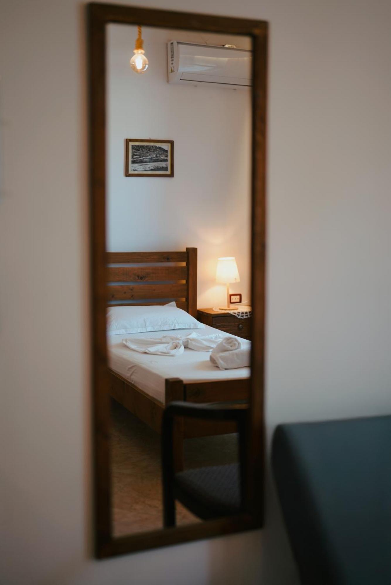 Maya Hostel Berat Exterior photo